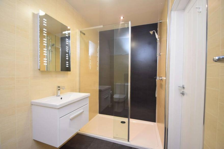 Rosedene Highland House - King Studio Apartment 5