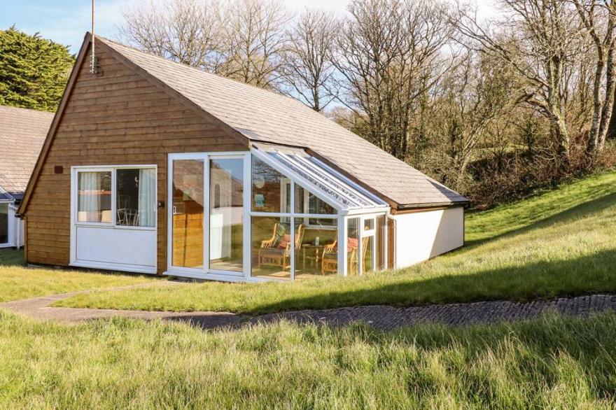 16 THE COOMBE, pet friendly, character holiday cottage in Kilkhampton