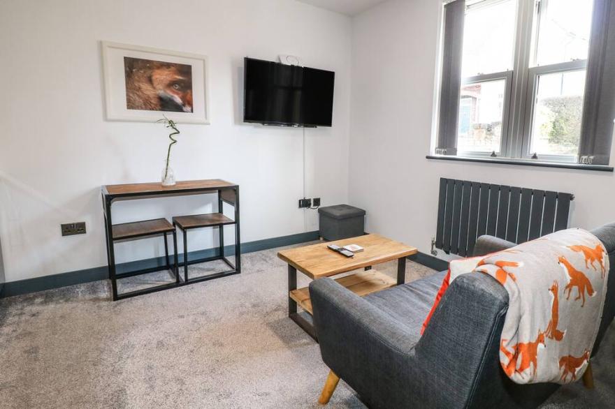 THE FOX HOUSE, pet friendly, with a garden in Belper