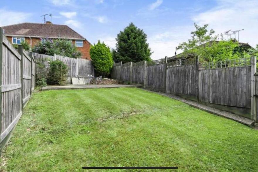 Two Double Bedroom Maisonette with garden