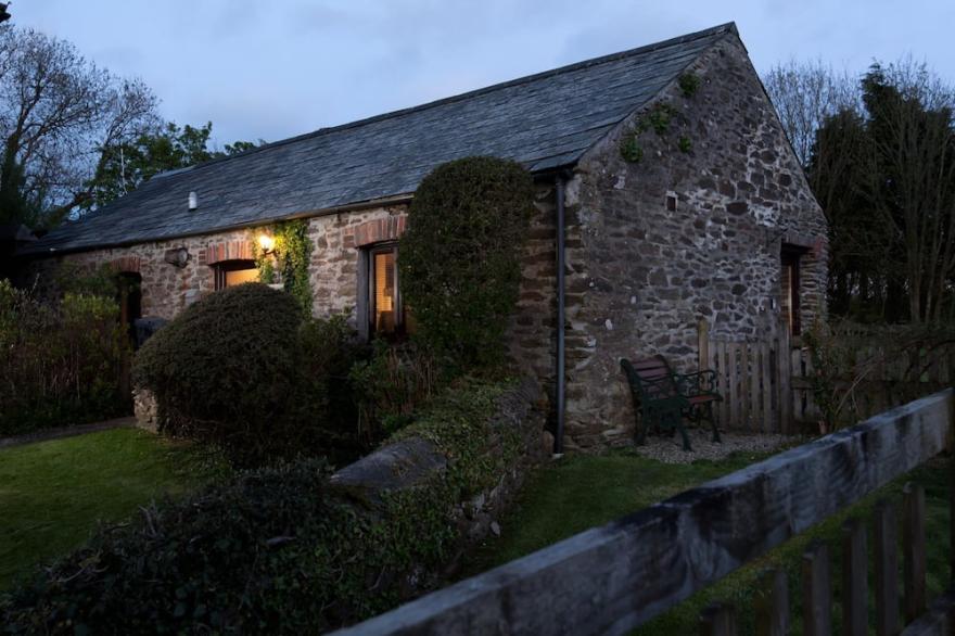 Two-bedroom, pet friendly holiday cottage set in Fowey and within walking distance of the beach