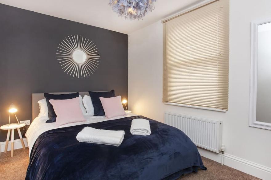 Bluebridge Court- Stylish city centre apartment