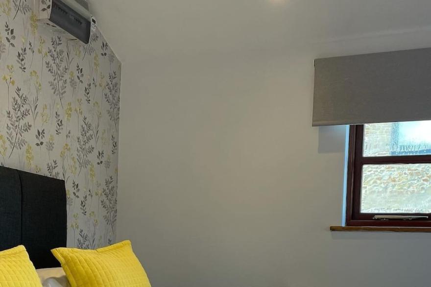 Granary Sleeps 4 (2 Bedrooms) with hot tub