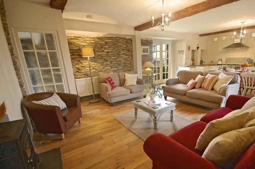 Charming, family friendly, 6-bedroom barn conversion located close to the beach