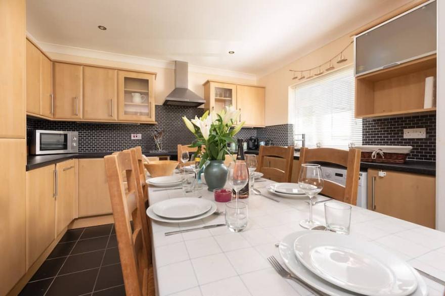 3-bedroom family and pet friendly house within walking distance of Croyde beach