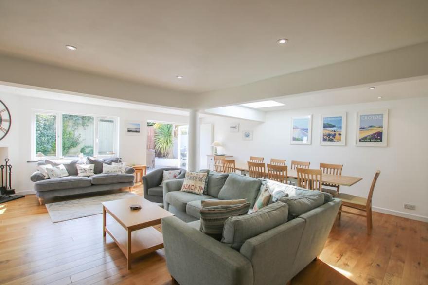 Sands End - Pet Friendly* | Hot Tub* | EV Charger*