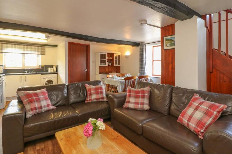 THE STABLE, pet friendly, with a garden in Bude
