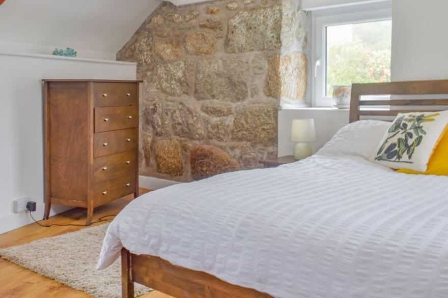 2 bedroom accommodation in Porthcurno