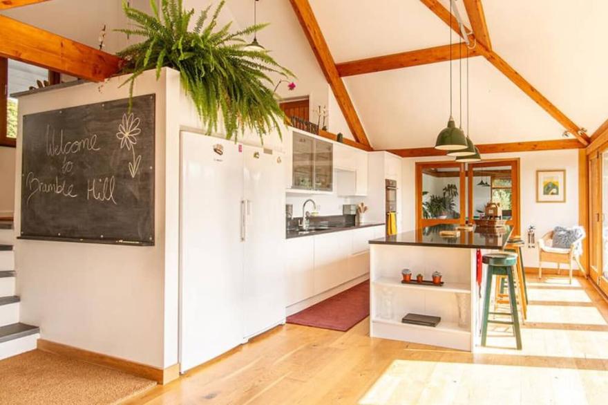 Bramble Hill, a dog friendly six bedroom property close to Crackington Haven