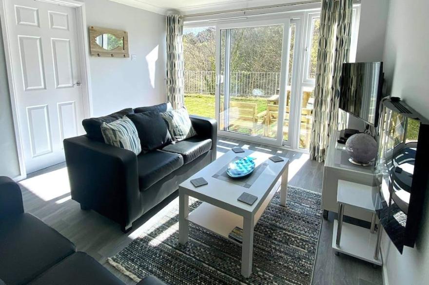 Captivating 2-Bed Villa in Millendreath near Looe