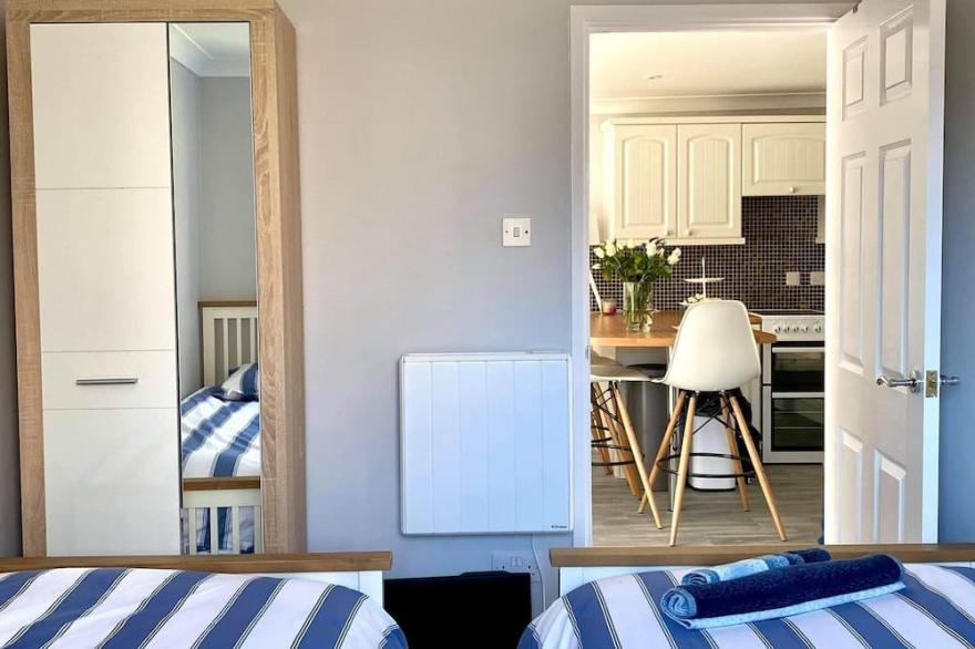 Captivating 2-Bed Villa in Millendreath near Looe