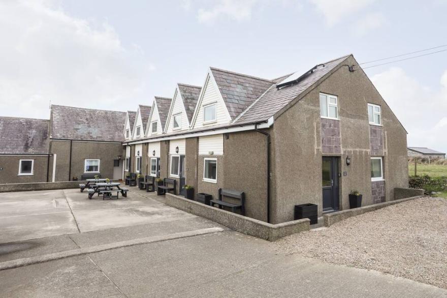 TOWYN - 7 TY'N DON, family friendly, with a garden in Abersoch