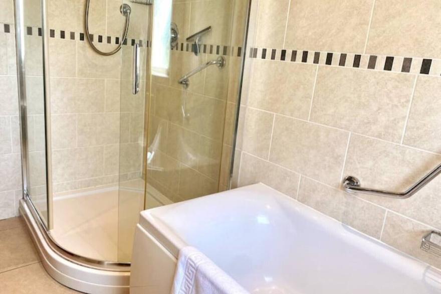 High Branch, Sheringham, 4 bedroom, large garden