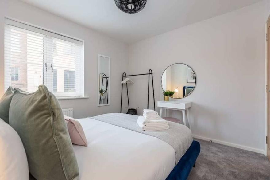 Host & Stay | Oyster Cottage