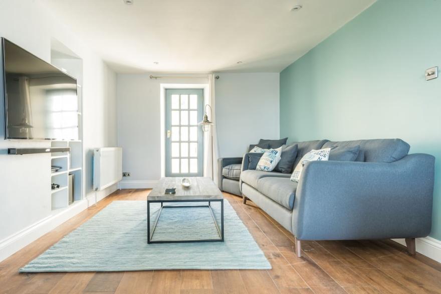 Hillcrest, Hayle - Four Bedroom House, Sleeps 8
