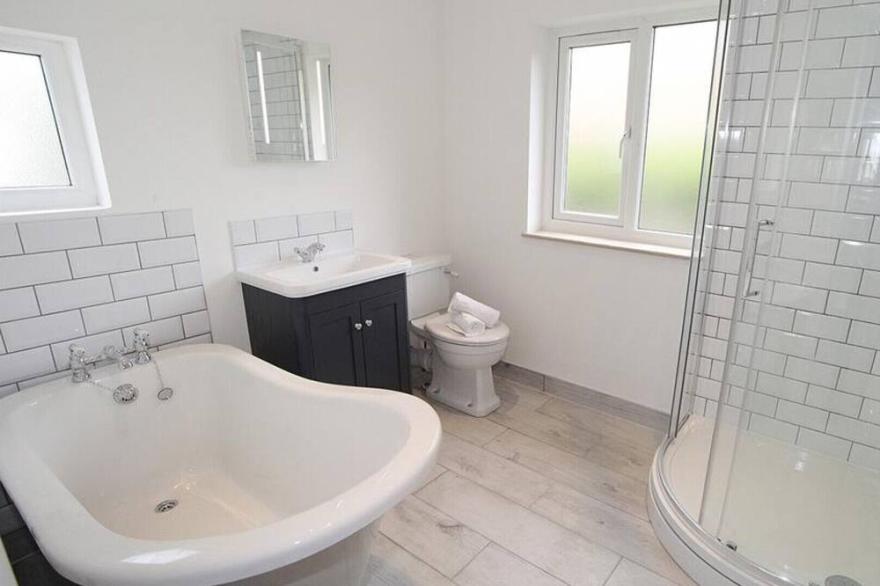 West Cross Avenue - Two Bedroom Apartment, Sleeps 4