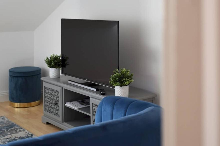 Pass the Keys | Private roof terrace  Parking  2bed Seafront apt