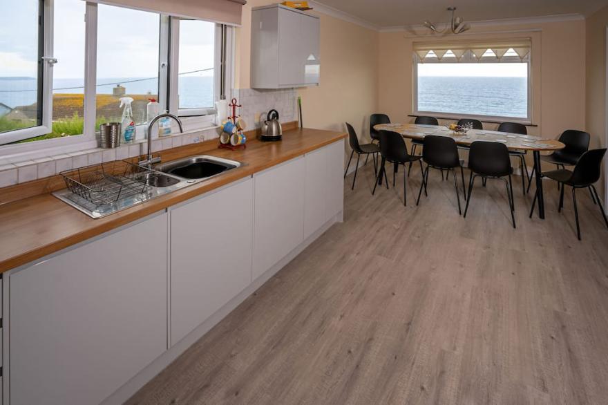 Fantastic views of the whole of the bay Porthleven
