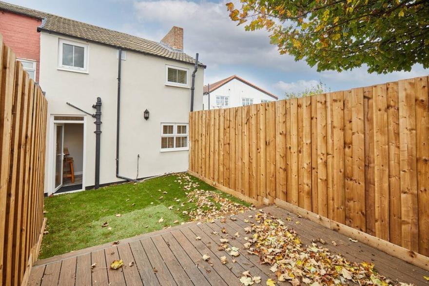 Host & Stay | Bird's Nest