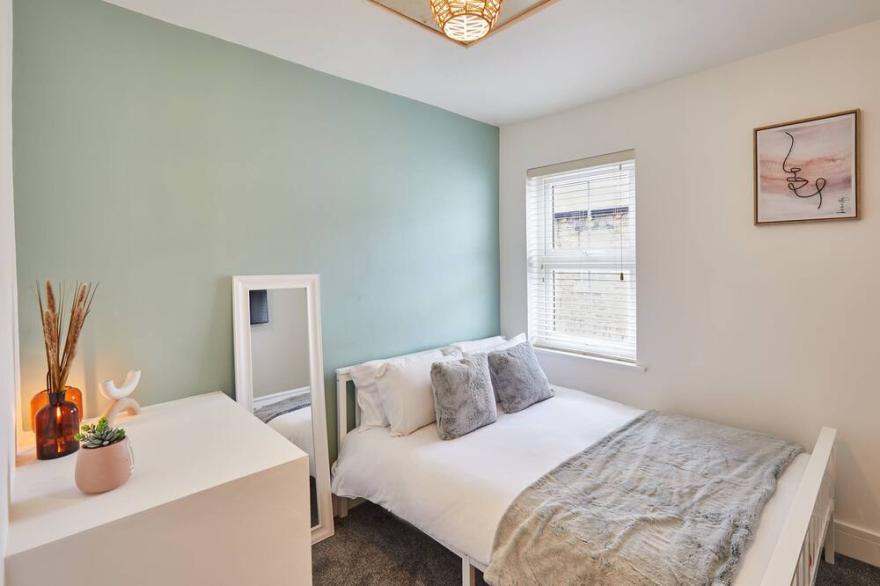 Host & Stay | Bird's Nest