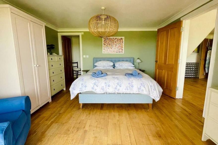 Ponderosa · Family Beach House - 400m from Newgale Beach.