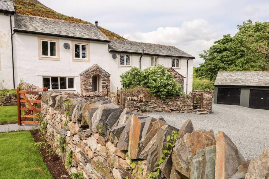 TWO TOWN END, pet friendly, character holiday cottage in Mungrisdale
