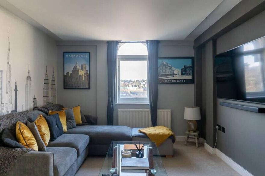 Newly refurbished beautiful town centre apartment