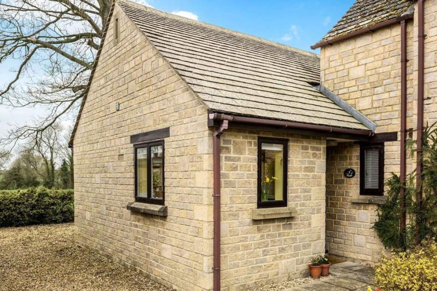 Cosy holiday cottage for 2 in the Cotswolds - Twigs