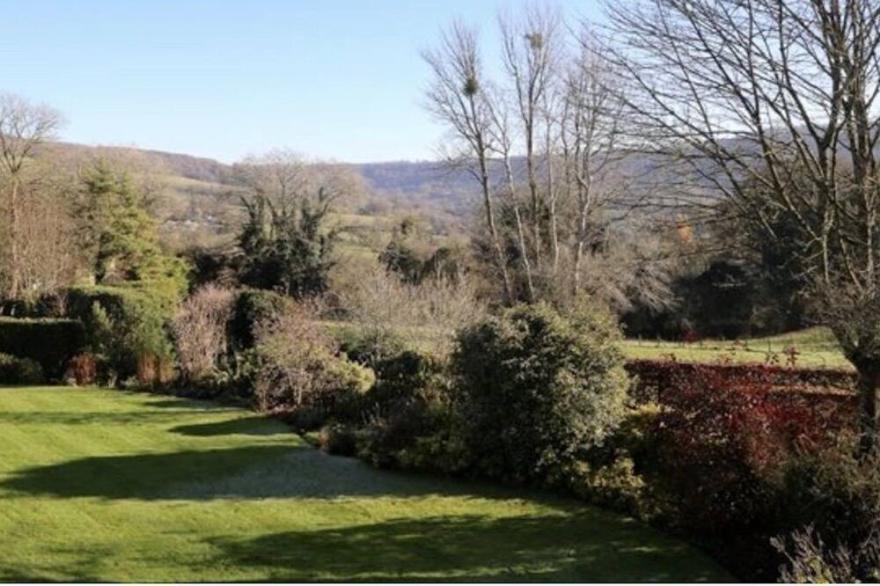 Dove Lodge - Painswick