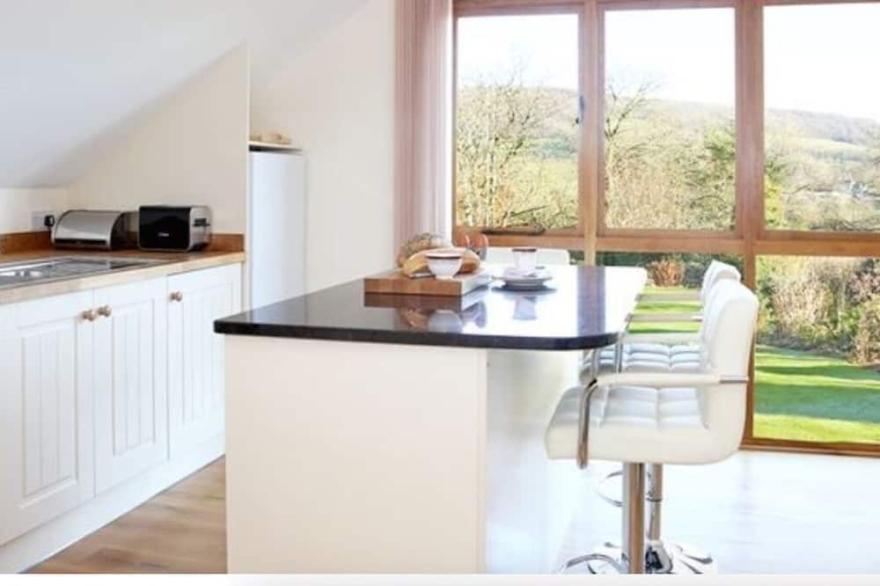 Dove Lodge - Painswick
