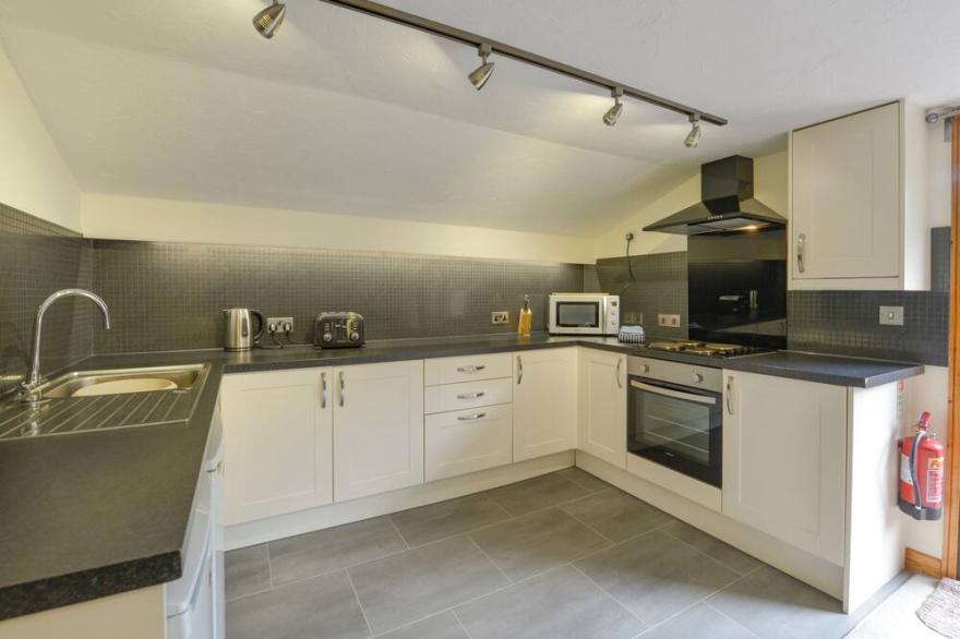 BIRCH TREE, family friendly in Halwill Junction