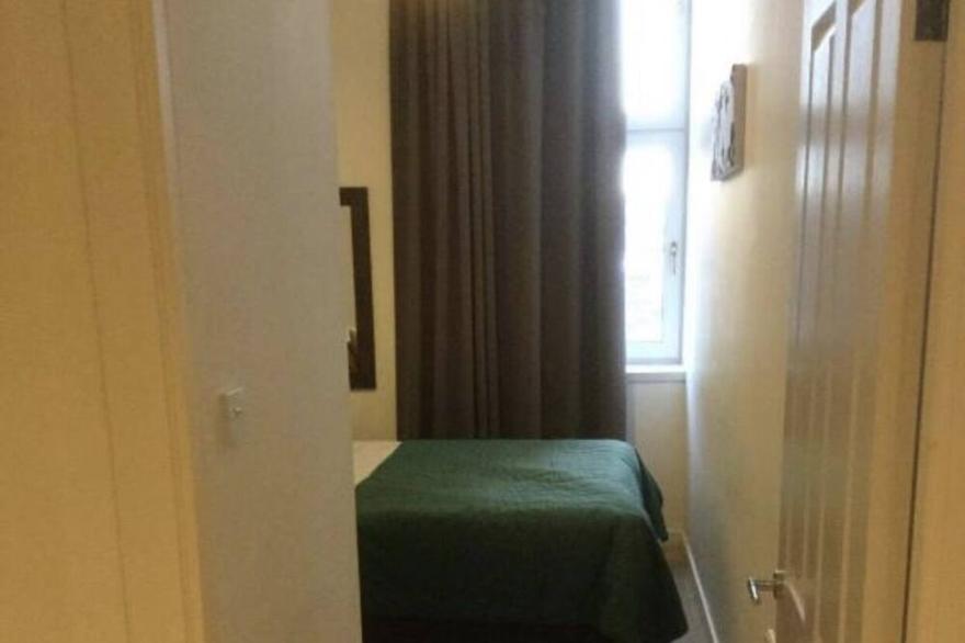 CHARMING 2-BEDROOMS CITY CENTRE APARTMENT