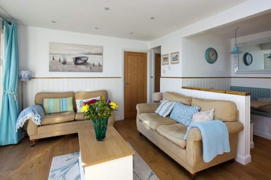 Seaglass, beautiful villa with spectacular sea views over Wheelers Bay, Ventnor