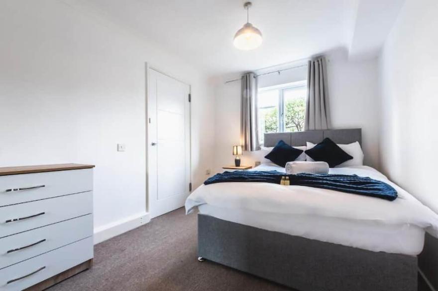 Amazing 2 Bedroom Flat - Perfect City Centre Location