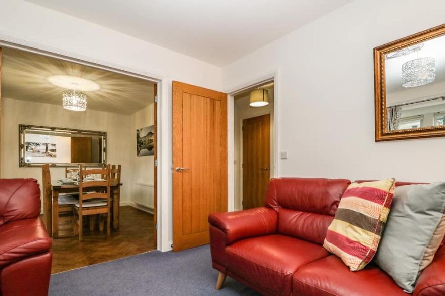 WOODVILLE COTTAGE, pet friendly, with a garden in Cockermouth
