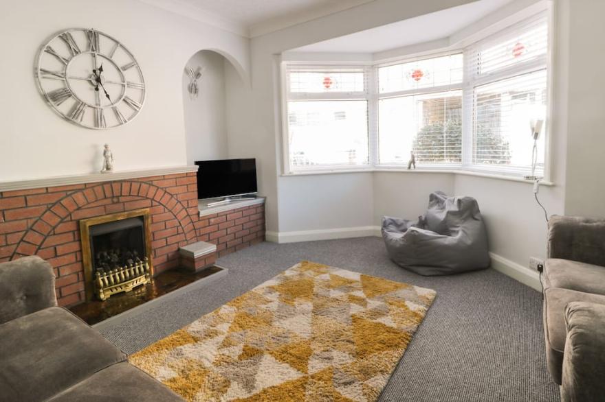 SALLY'S BERTH, family friendly, with a garden in Scarborough