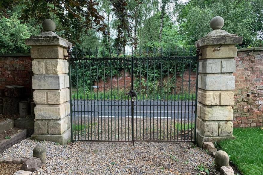 Piper Cottage, Bilbrough, York. Village Location.