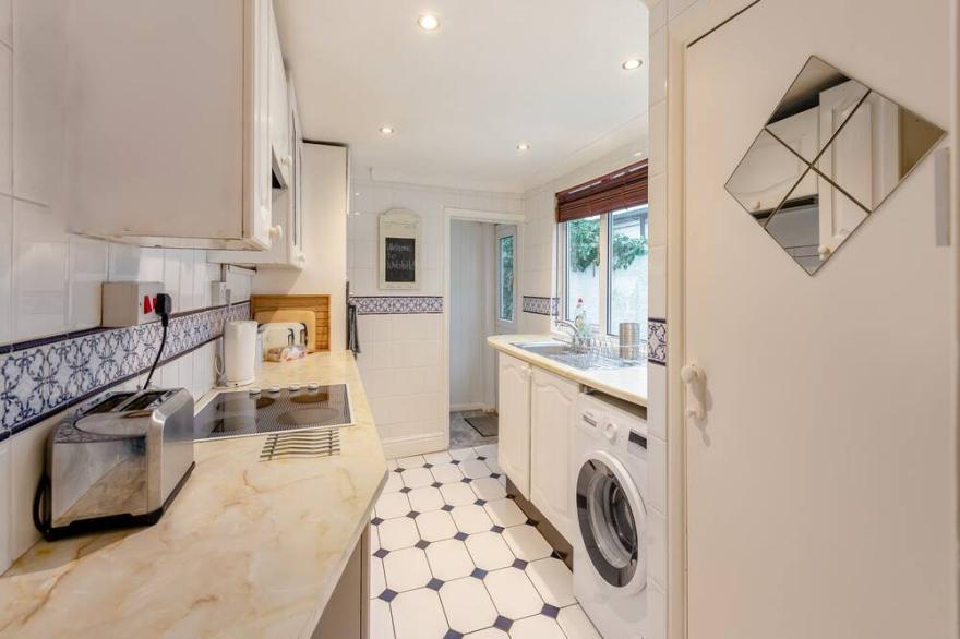 3 bedroom accommodation in Whitstable