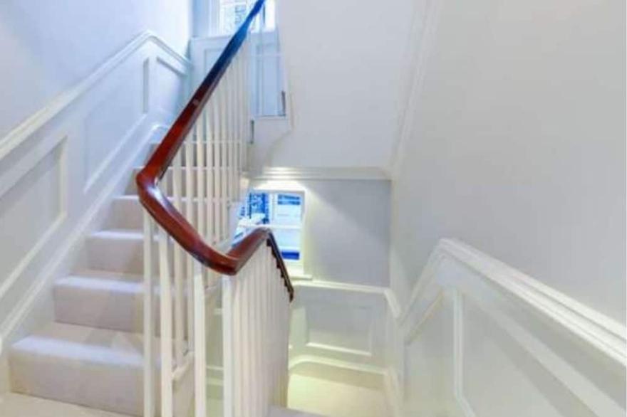 Exclusive Townhouse in Central London!