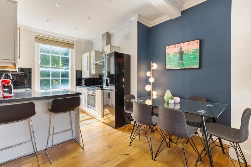 Beautiful Bright 4 bed townhouse nr Camden Markets