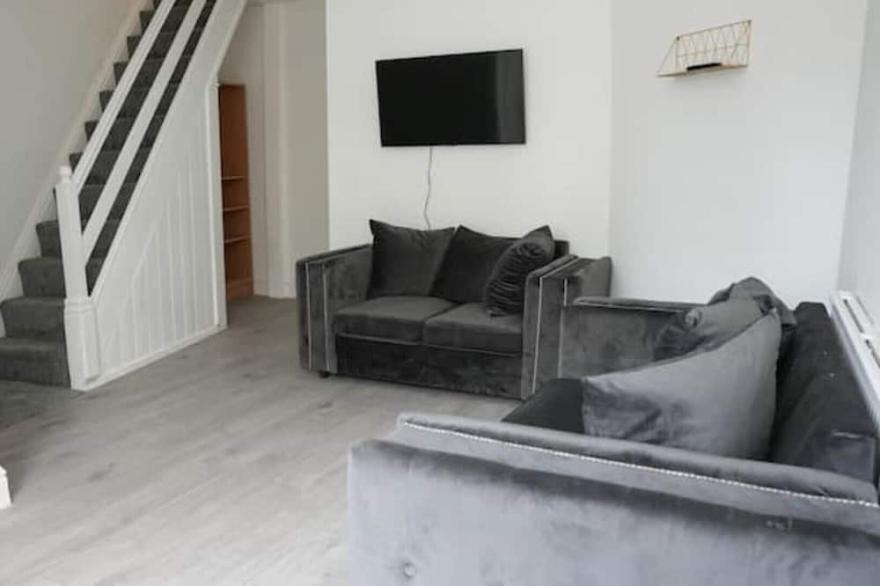 Lovely, Cosy Retreat Close to the City Centre