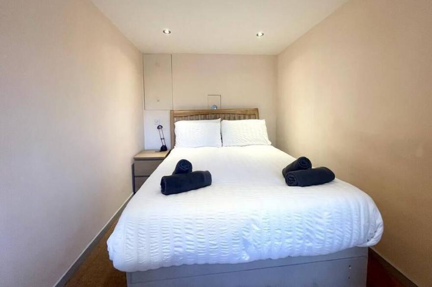 Richmond House (9A) by Staytor Accommodation