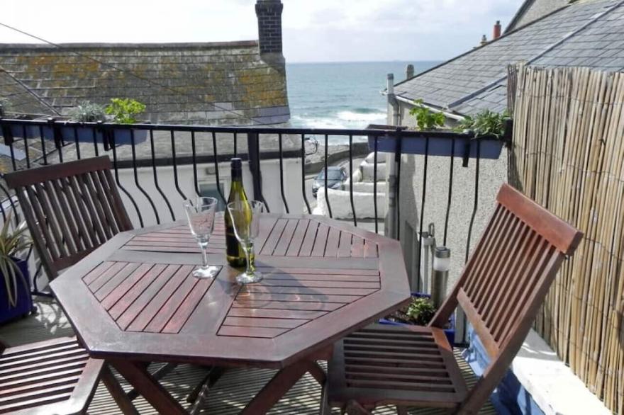 Smuggler's Cottage - One Bedroom House, Sleeps 2