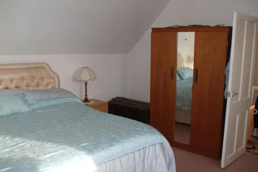 Very Private  Croft  Cottage on Scenic Sea Loch in the Wonderful Western Isles