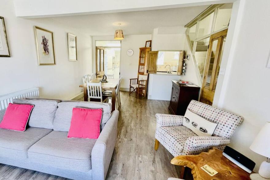 Stunning views, elevated position with onsite parking