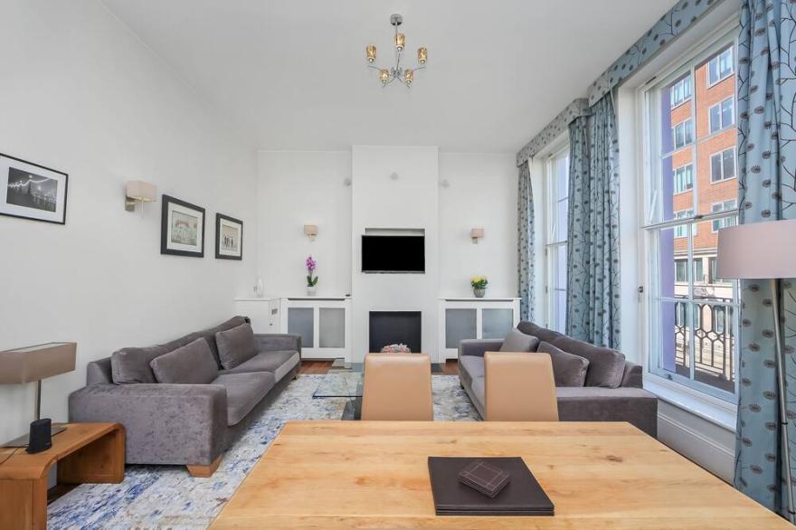Majestic one bedroom apartment with balcony