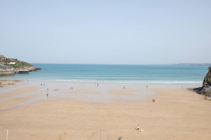 ONSHORE 6 - NEWQUAY TOWAN BEACH VIEW, family friendly in Newquay
