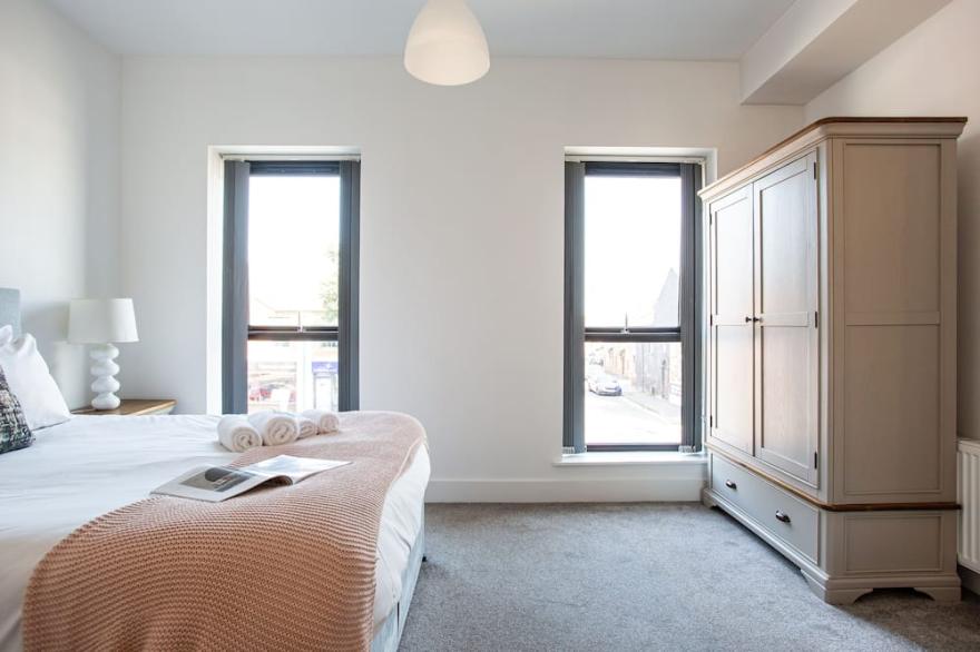 Luxury | Fully Equipped Kitchen | Ormeau Park