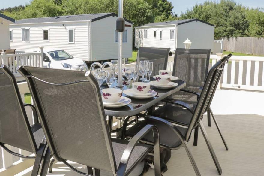 Impeccable 3-Bed Lodge at Cayton Bay Holiday Park