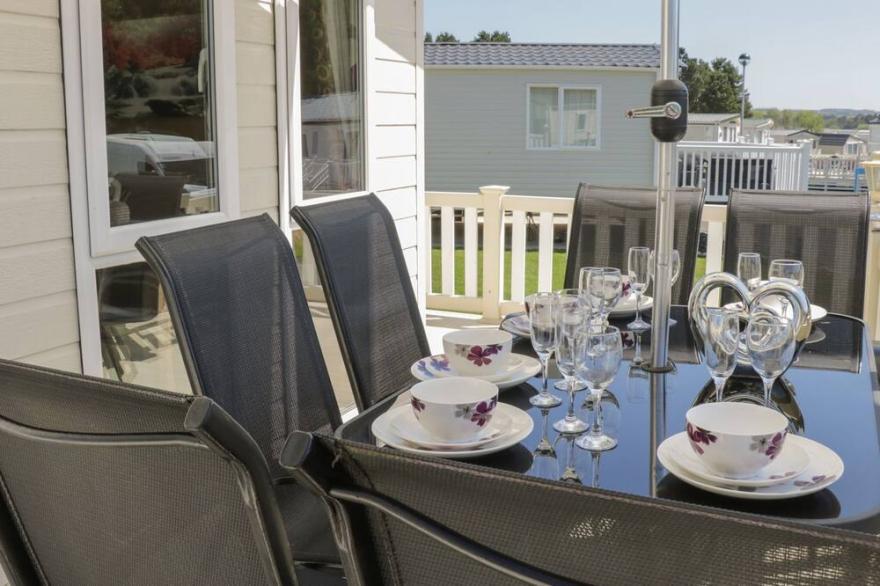 Impeccable 3-Bed Lodge at Cayton Bay Holiday Park